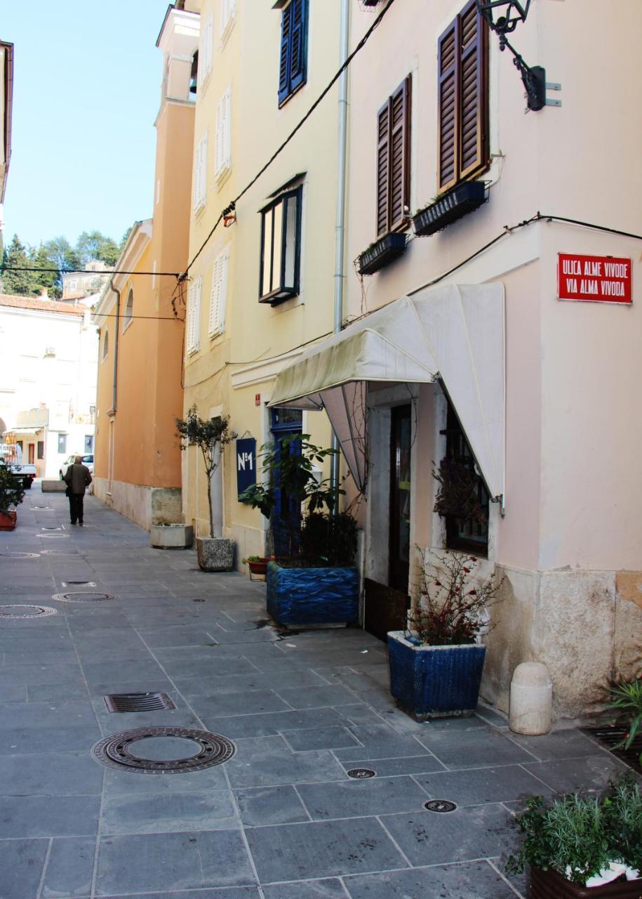 Alex * Piran